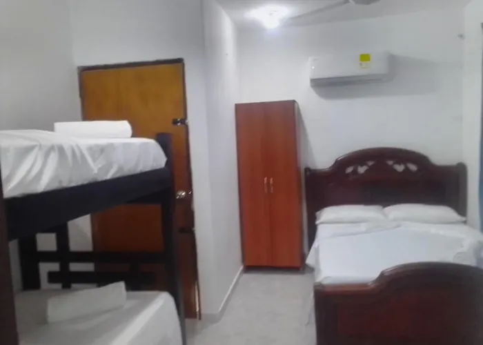 2Ag-1M House With Beautiful Galleries In Gethsemane With Jacuzzi